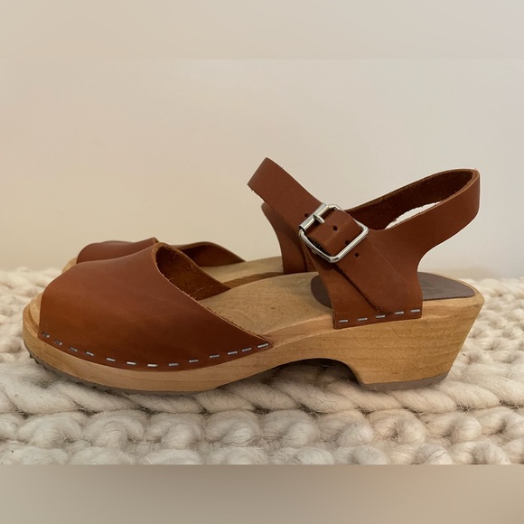 Mia Swedish Clog Sandals - Picture 3 of 9